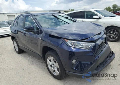 2020 Toyota Rav4 Xle z USA, uszkodzony, nr VIN 2T3RWRFV5LW061776